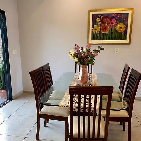 Moderna Y Unica Casa Independiente Con Jardin Y Estacionamiento Сьюдад-дель-Есте Екстер'єр фото