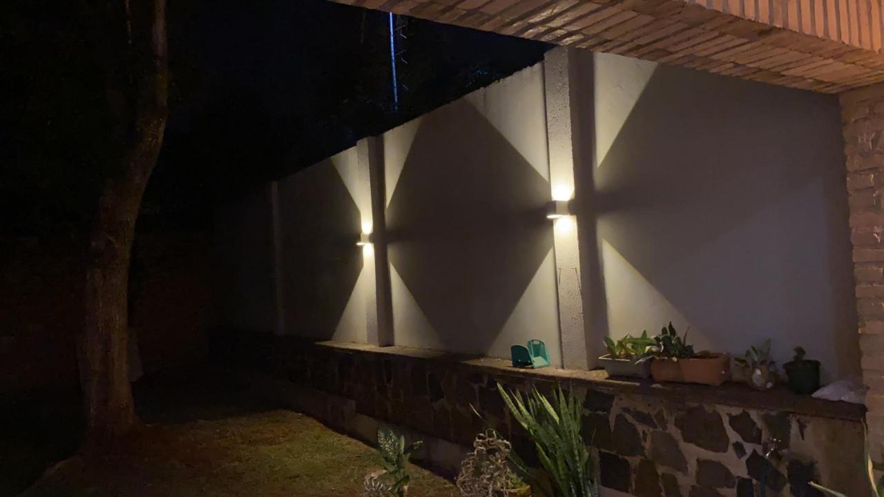 Moderna Y Unica Casa Independiente Con Jardin Y Estacionamiento Сьюдад-дель-Есте Екстер'єр фото